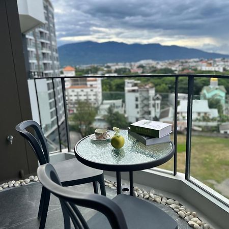 New & Cozy 2 Bedroom @ The Astra Sky River チエンマイ エクステリア 写真