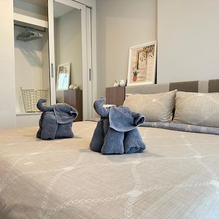 New & Cozy 2 Bedroom @ The Astra Sky River チエンマイ エクステリア 写真