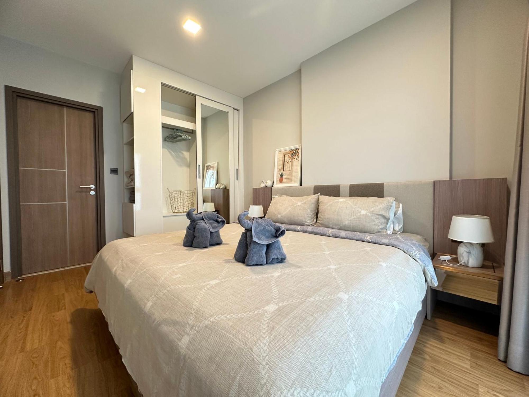 New & Cozy 2 Bedroom @ The Astra Sky River チエンマイ エクステリア 写真